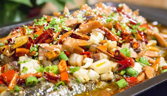 江边人家巫山烤鱼